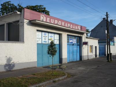 naja...nicht ganz...eine alte servicestation. aber ich haben nicht schlecht geschaut, als wir diese auf eigene faust gefunden hatten und dachten, da arbeiten wir...